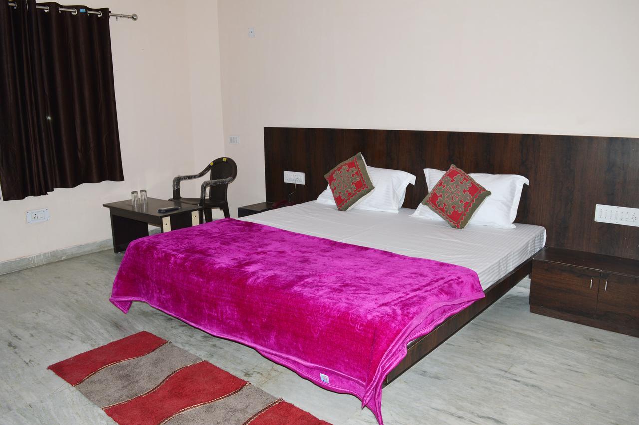 Отель Laxmi Mahal Удайпур Экстерьер фото